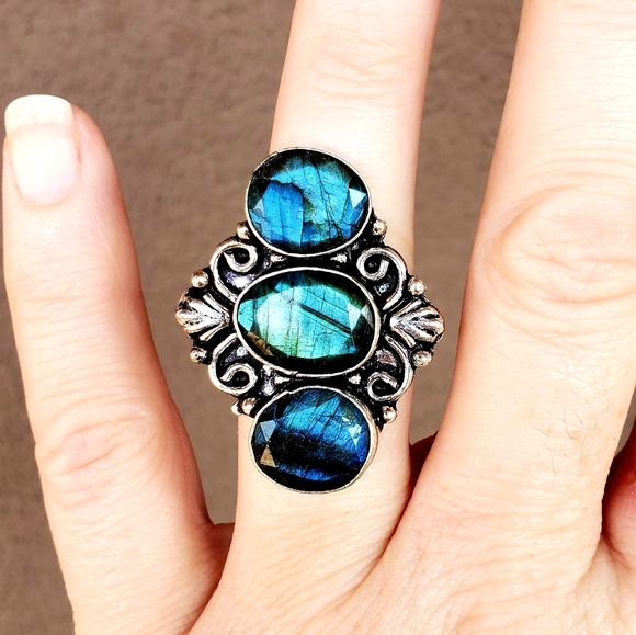 New Faceted Labradorite 925 Silver Ring. - Picture 5 of 11